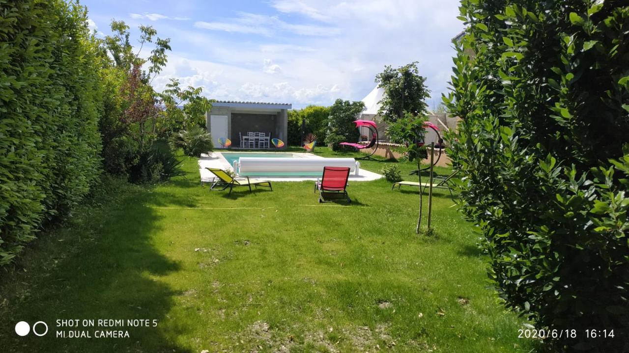 Bed and Breakfast La Cle Des Champs Chabeuil Exterior foto