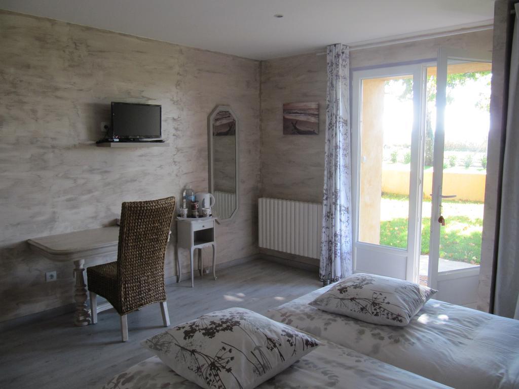 Bed and Breakfast La Cle Des Champs Chabeuil Exterior foto