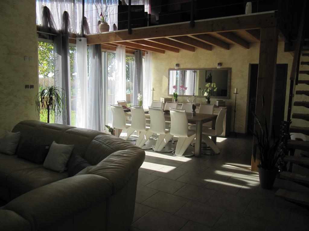 Bed and Breakfast La Cle Des Champs Chabeuil Exterior foto
