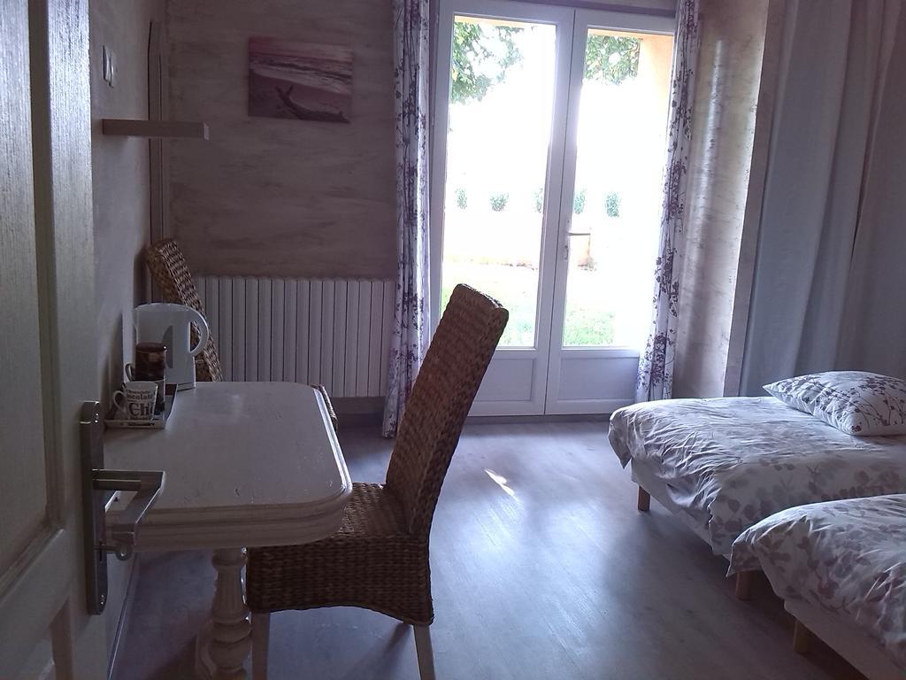 Bed and Breakfast La Cle Des Champs Chabeuil Exterior foto