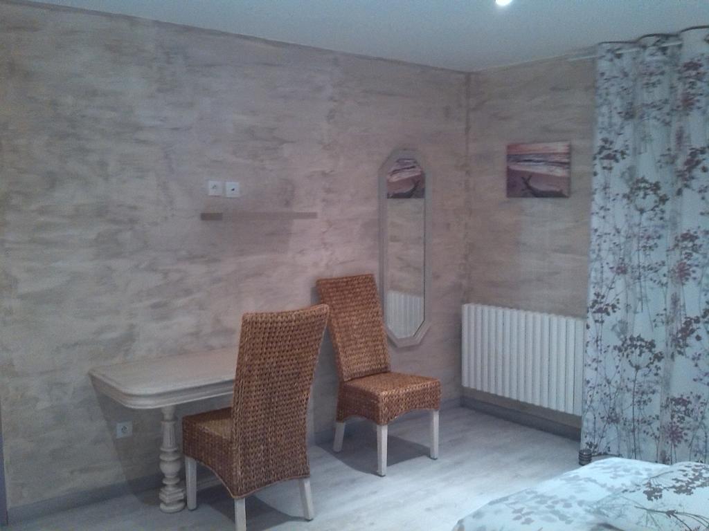 Bed and Breakfast La Cle Des Champs Chabeuil Exterior foto